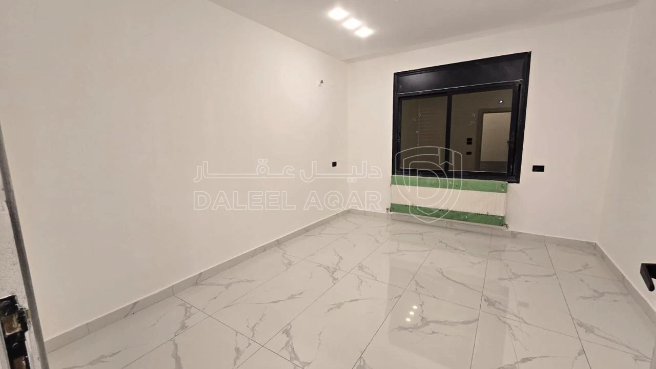 شقة في البنيات - قريب مدارس الحصاد - 93,000 دأ - صورة 1